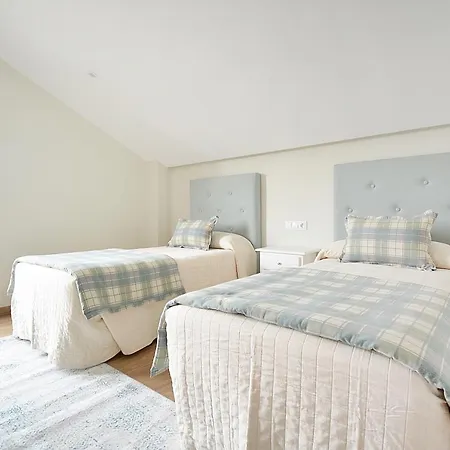 Galihost - Luxury Dreams In Playa Paxarinas * 산신소